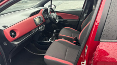 Toyota Yaris 1.5 VVT-i Blue Bi-tone 5dr Petrol Hatchback